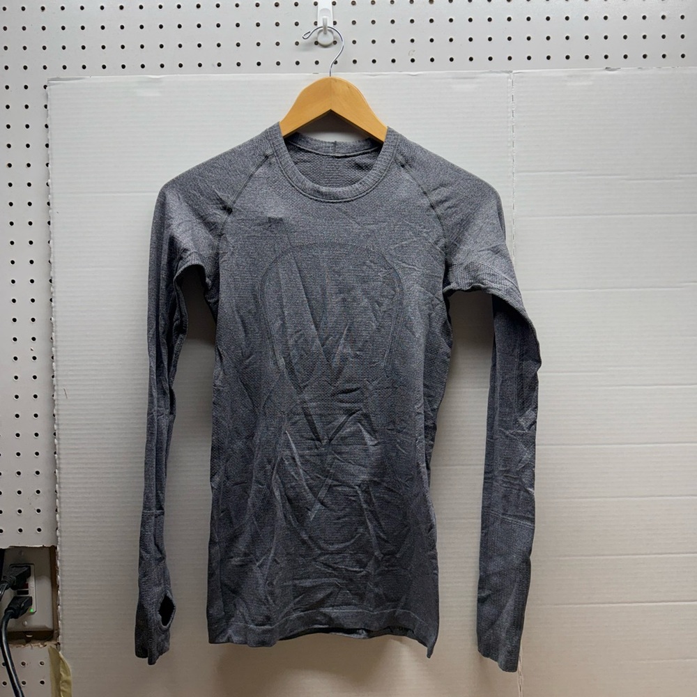 Lululemon Swiftly Tech Long Sleeve Top